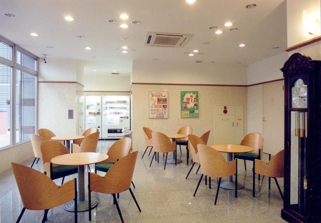 Toyoko Inn Tokyo Shinagawa-Eki Takanawa-Guchi Buitenkant foto