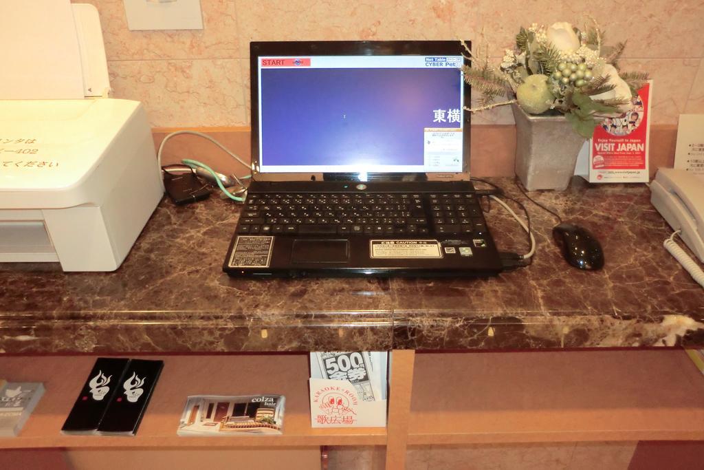 Toyoko Inn Tokyo Shinagawa-Eki Takanawa-Guchi Buitenkant foto