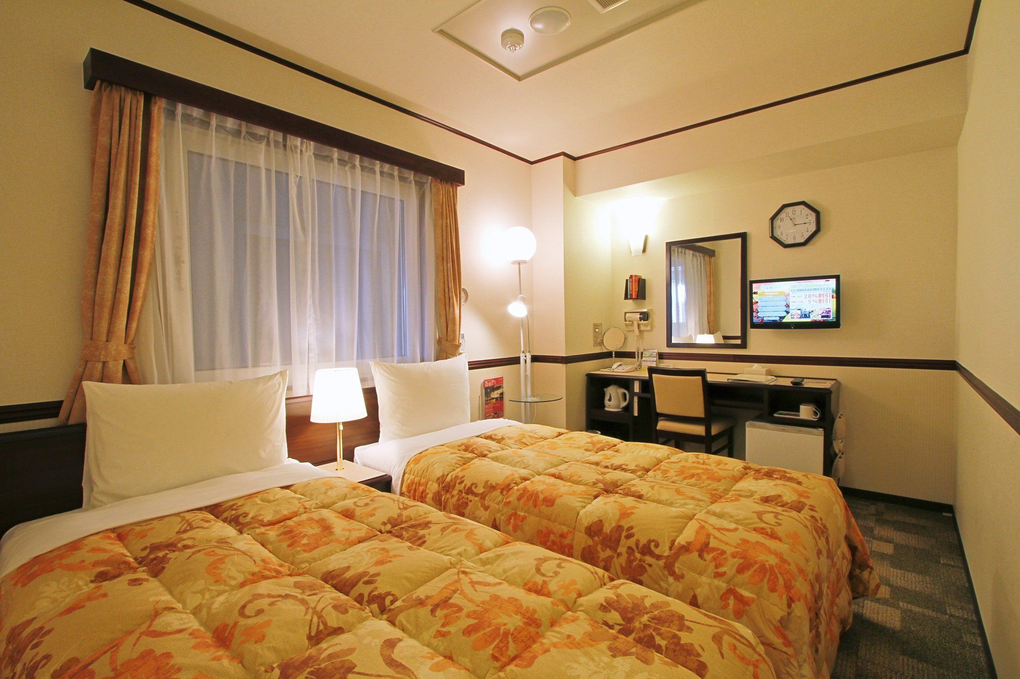 Toyoko Inn Tokyo Shinagawa-Eki Takanawa-Guchi Buitenkant foto